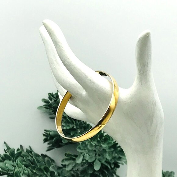 Vintage style Gold-Tone Classic Bangle Bracelet by Monet - Picture 3 of 4